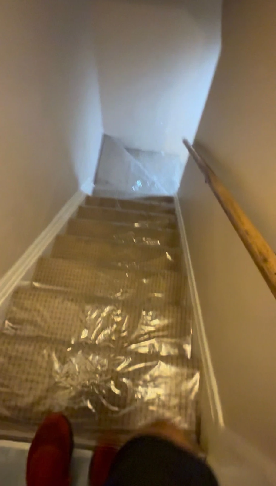 Zipper wall dust containment for basement bathroom demolition